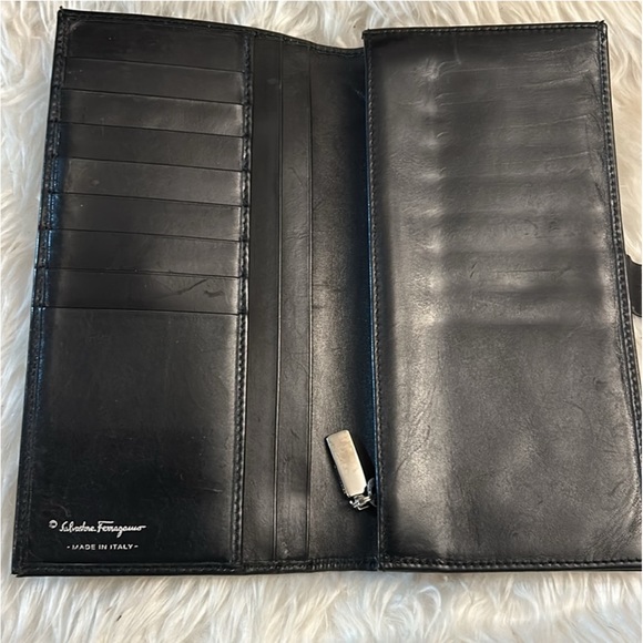 Salvatore Ferragamo Black Leather Bi-Fold Long wallet - Picture 9 of 16